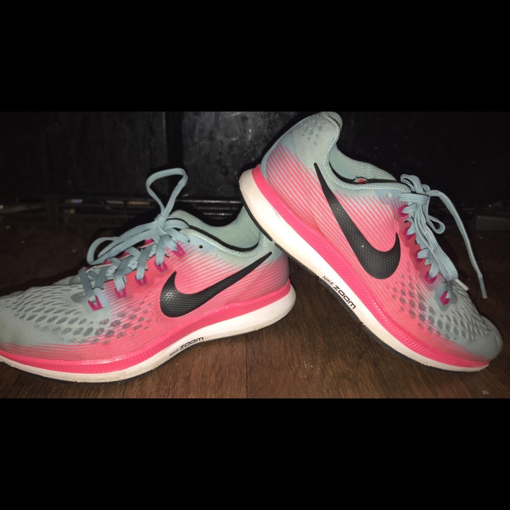 Nike zoom tennis shoes